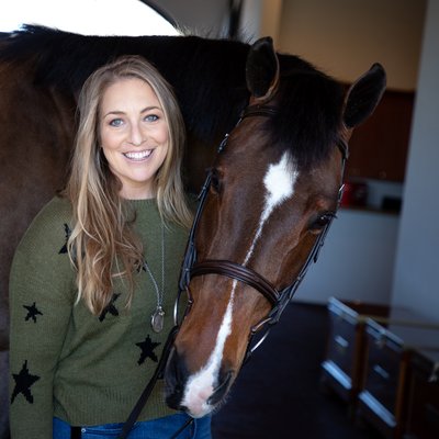 Nicole Lakin
